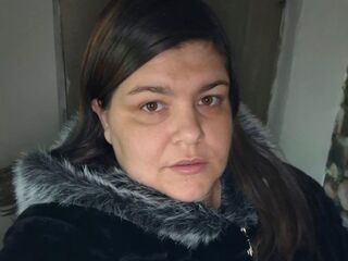 IonyEllaa
